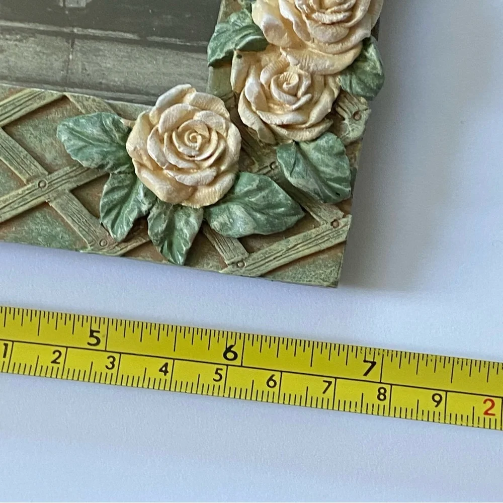 Picture Frame Roses Cottage-core Resin 3D Floral Ornate Victorian. 3.5 X 5 Photo